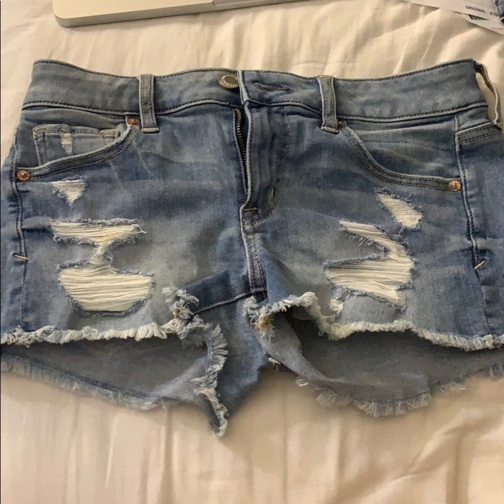 Light wash American Eagle jeans shorts